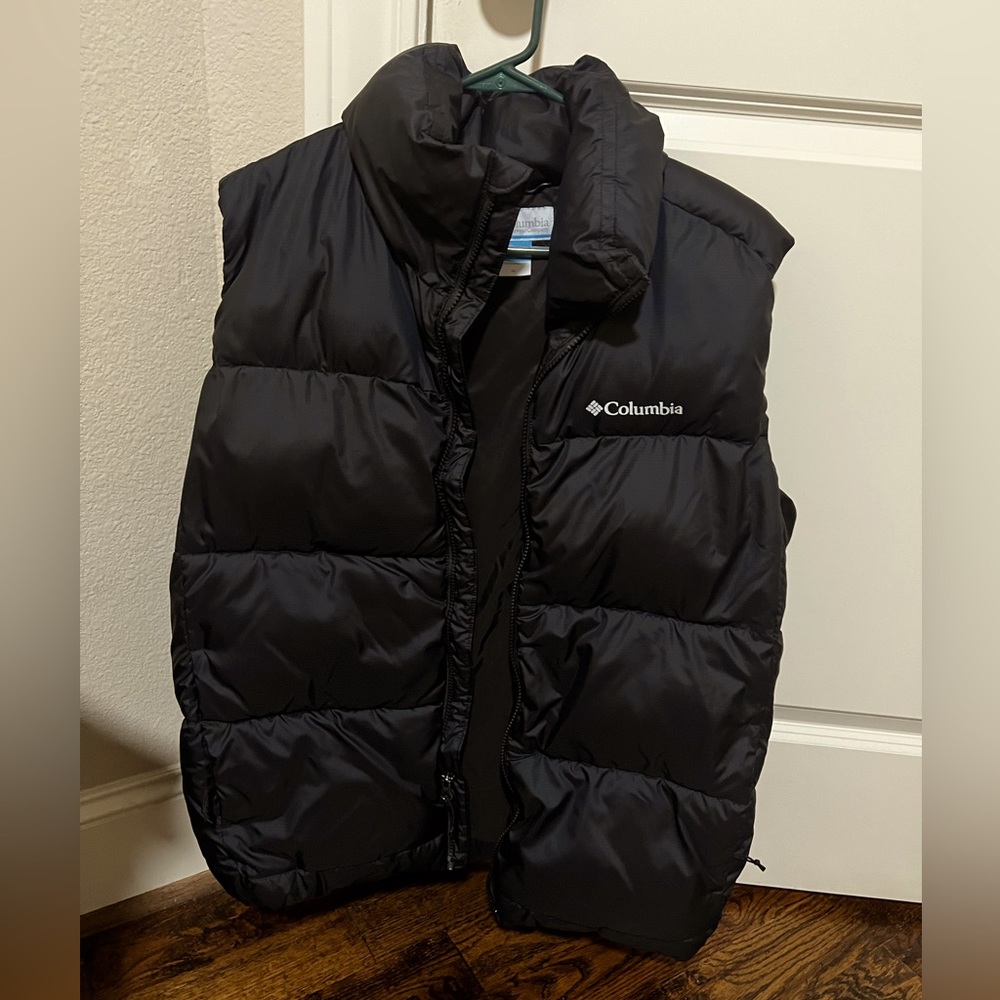 Columbia Puffer Vest (Size Medium)